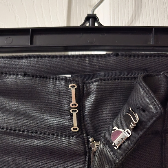 KUT Reese Ankle Straight Coated Black Trouser Pants, Mid-Rise, Flat Front, EUC! - Picture 10 of 16